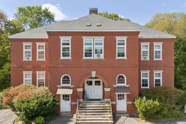 $185,000 | 85 Middle Street, Unit 10, Hallowell, ME 04347