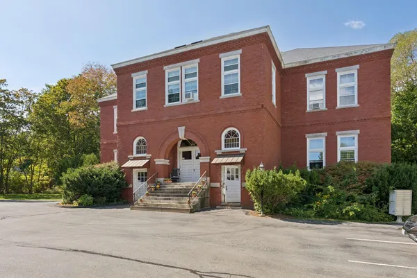 $185,000 | 85 Middle Street, Unit 10, Hallowell, ME 04347