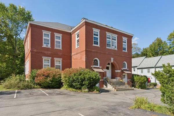 $185,000 | 85 Middle Street, Unit 10, Hallowell, ME 04347