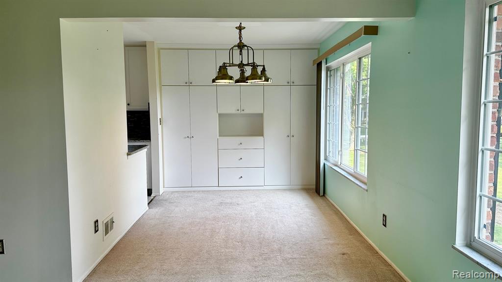 29480 Hoover Road Warren, MI 48093 - Photo 9 of 23