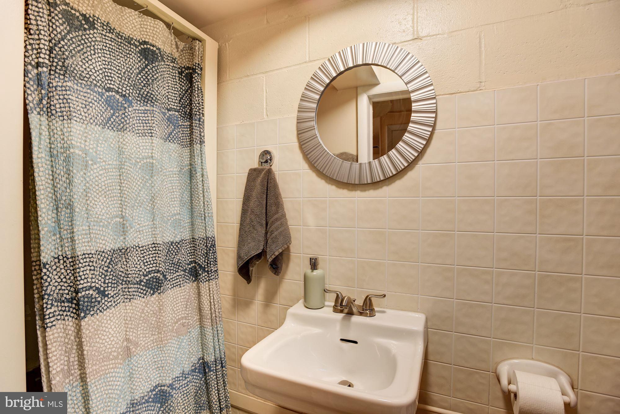 6217 Frederick Road Baltimore, MD 21228 - Photo 22 of 30 Full Bath