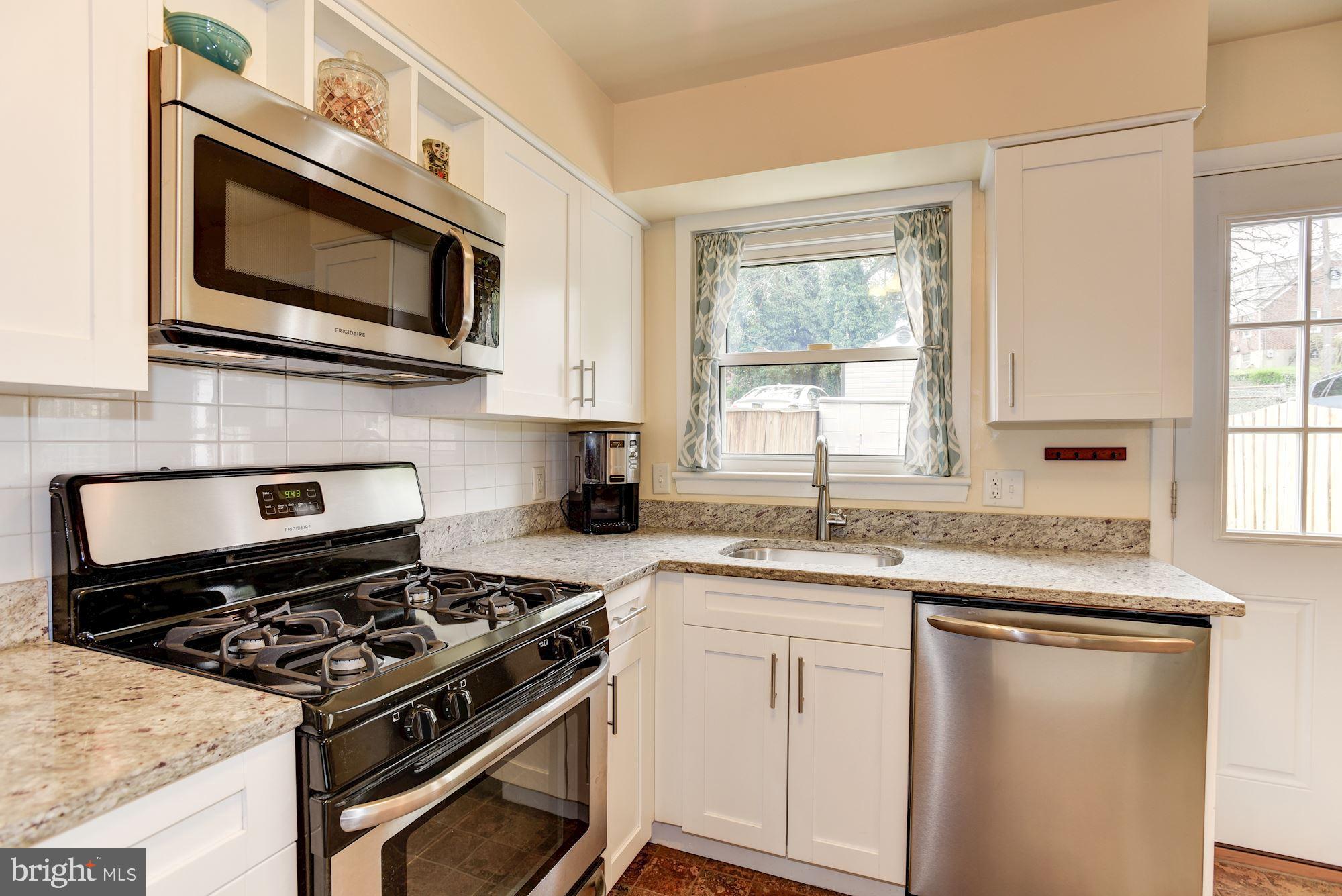 6217 Frederick Road Baltimore, MD 21228 - Photo 6 of 30 Kitchen