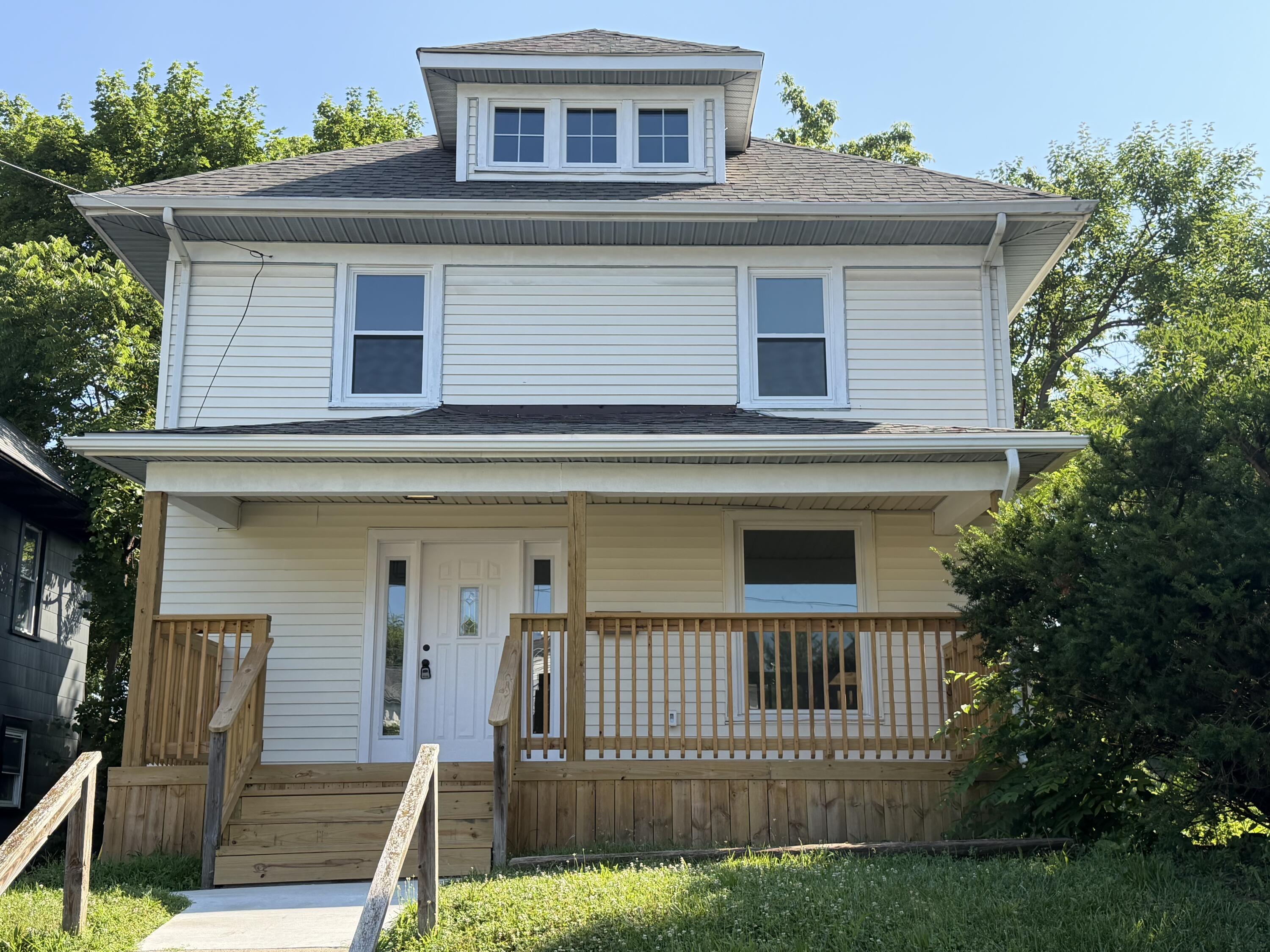 930 Avondale Avenue Springfield, OH 45503 - Photo 2 of 34 IMG_1818