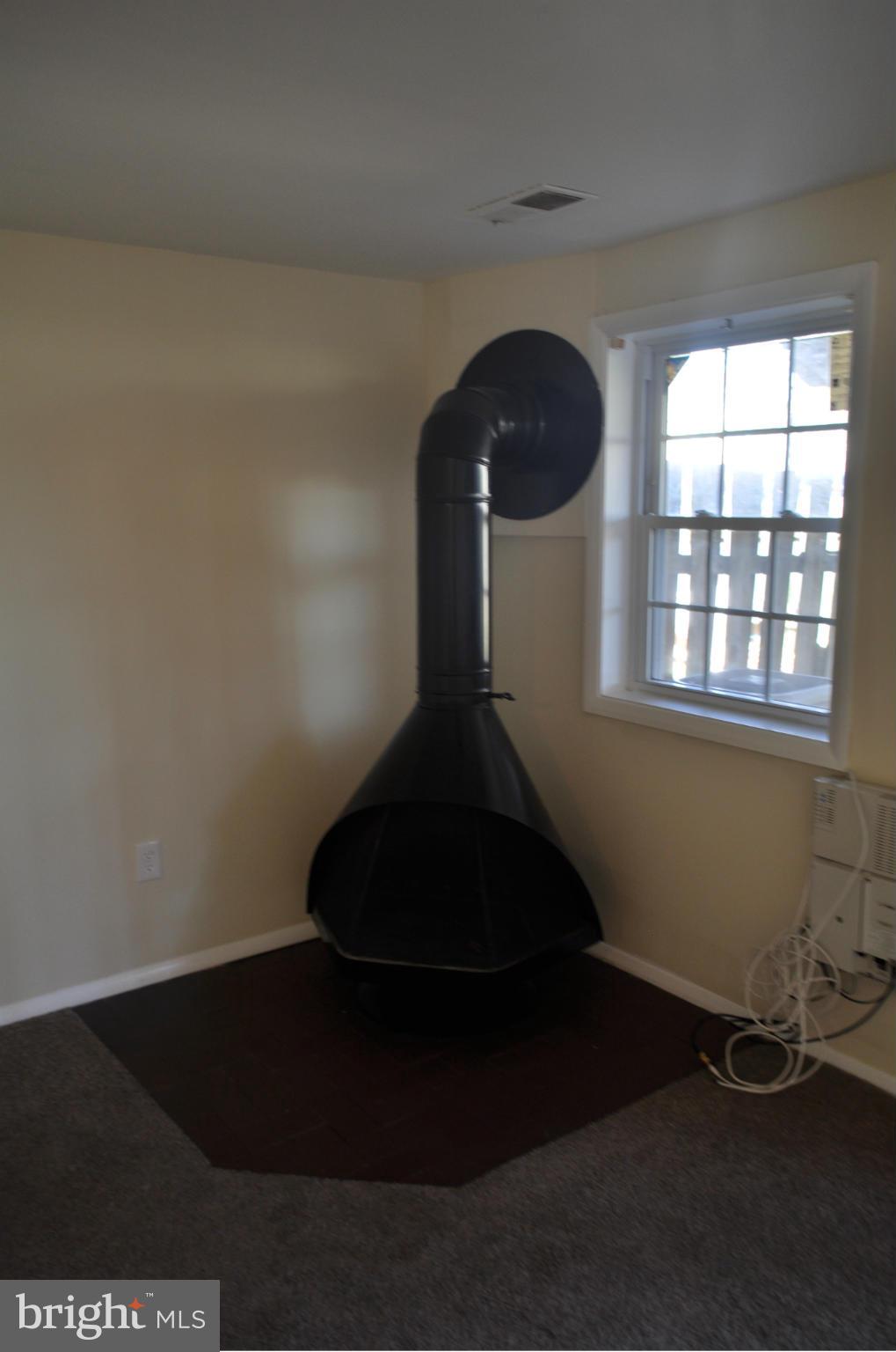 9339 Matador Road Columbia, MD 21045 - Photo 14 of 18 Family Room
