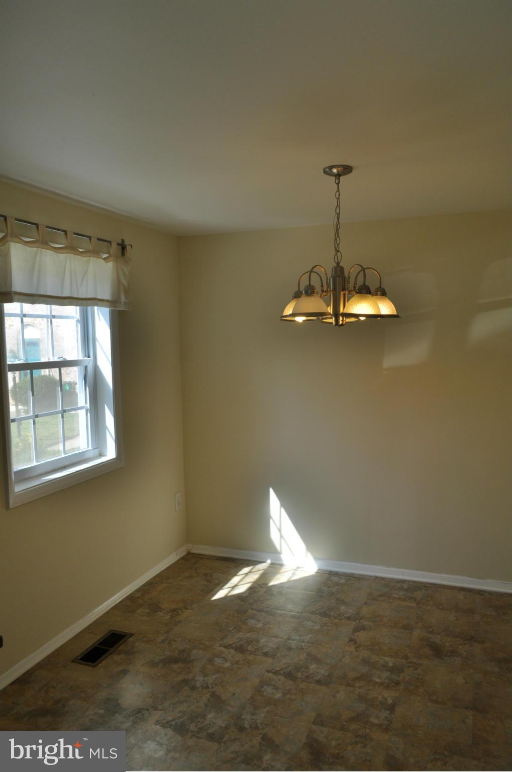 9339 Matador Road Columbia, MD 21045 - Photo 5 of 18 Dining Room