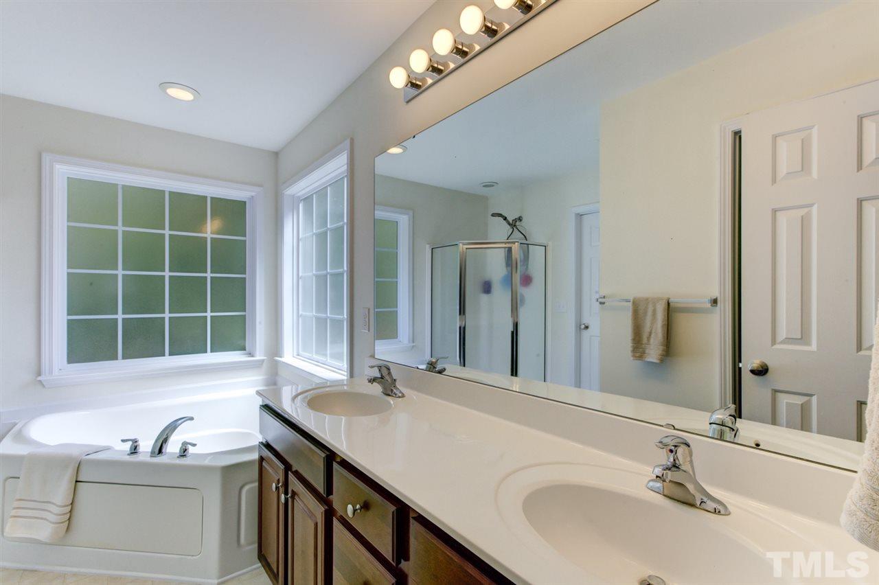 1429 Shady Rise Glen Raleigh, NC 27603 - Photo 22 of 30 Gallery Image 22