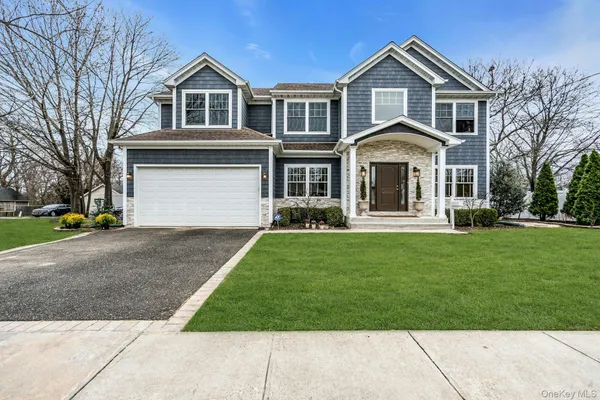 $1,198,888 | 10 Beverly Road, Farmingdale, NY 11735