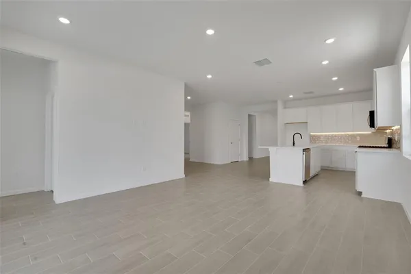 $465,990 | 5461 Northwest Camberly Court, Port St. Lucie, FL 34987