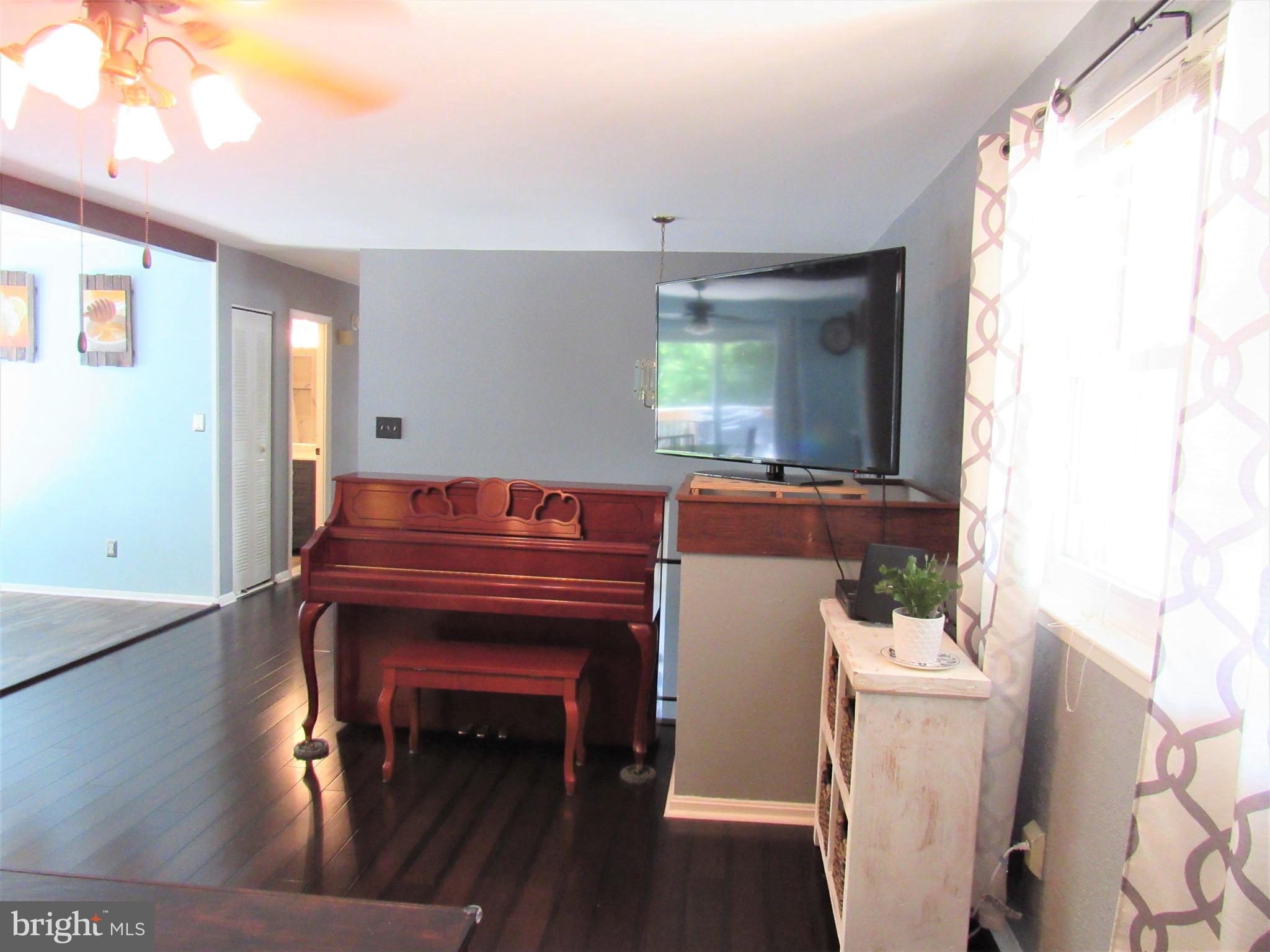4210 Winterode Way Baltimore, MD 21236 - Photo 11 of 59 Gallery Image 11