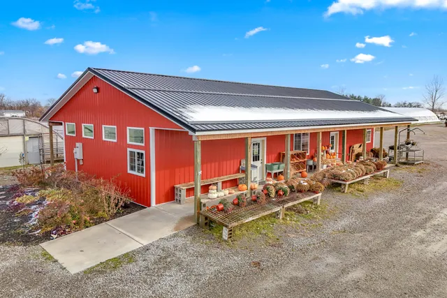 $500,000 | 645 South Meridian Road, Hudson, MI 49247