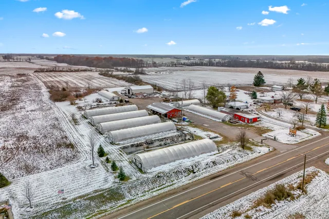 $500,000 | 645 South Meridian Road, Hudson, MI 49247