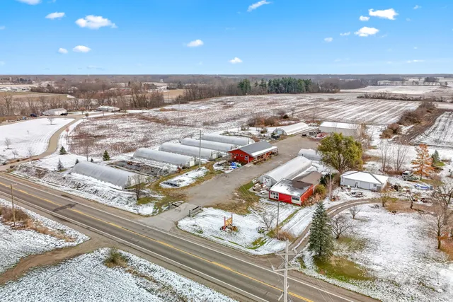 $500,000 | 645 South Meridian Road, Hudson, MI 49247