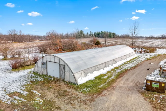 $500,000 | 645 South Meridian Road, Hudson, MI 49247