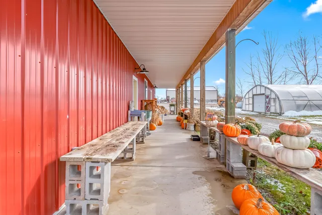 $500,000 | 645 South Meridian Road, Hudson, MI 49247