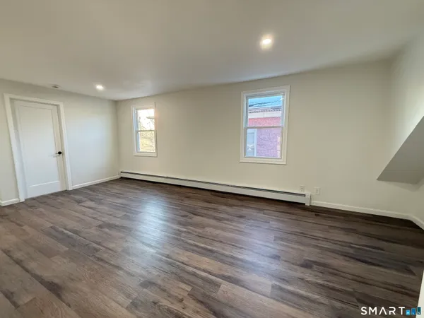 $2,300 | 53-55 Mahl Avenue, Unit 3, Hartford, CT 06120