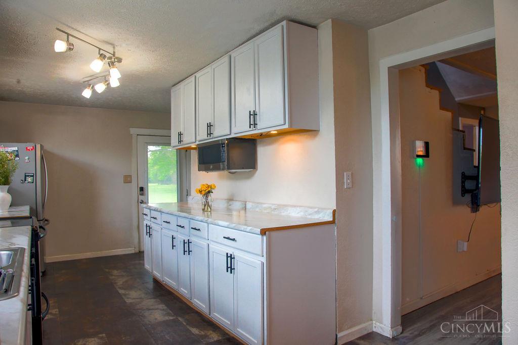 2012 Infirmary Road Dayton, OH 45417 - Photo 11 of 44