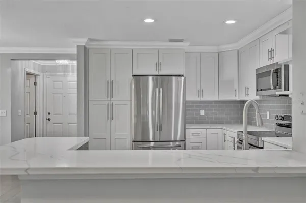 $275,000 | 2928 Royal Tuscan Lane, Valrico, FL 33594