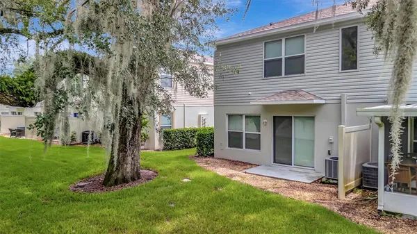 $275,000 | 2928 Royal Tuscan Lane, Valrico, FL 33594