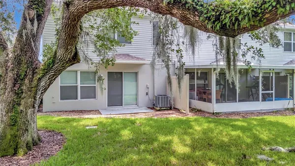 $275,000 | 2928 Royal Tuscan Lane, Valrico, FL 33594