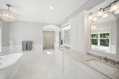 $1,985,000 | 909 Glenwood Lane, Glenview, IL 60025