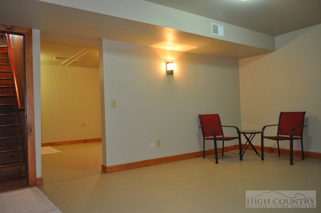 498 Cranberry Springs Road Fleetwood, NC 28626 - Photo 12 of 27