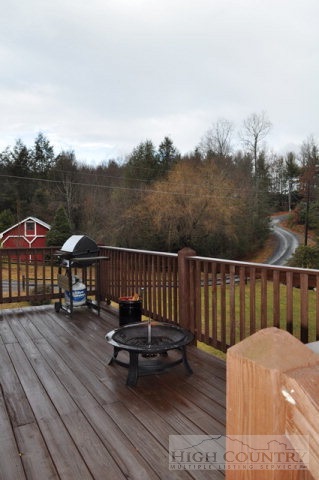 498 Cranberry Springs Road Fleetwood, NC 28626 - Photo 17 of 27