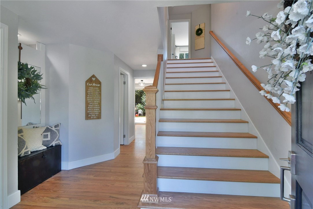 1477 Goat Trail Loop Road Mukilteo, WA 98275 - Photo 3 of 25 Gallery Image 3