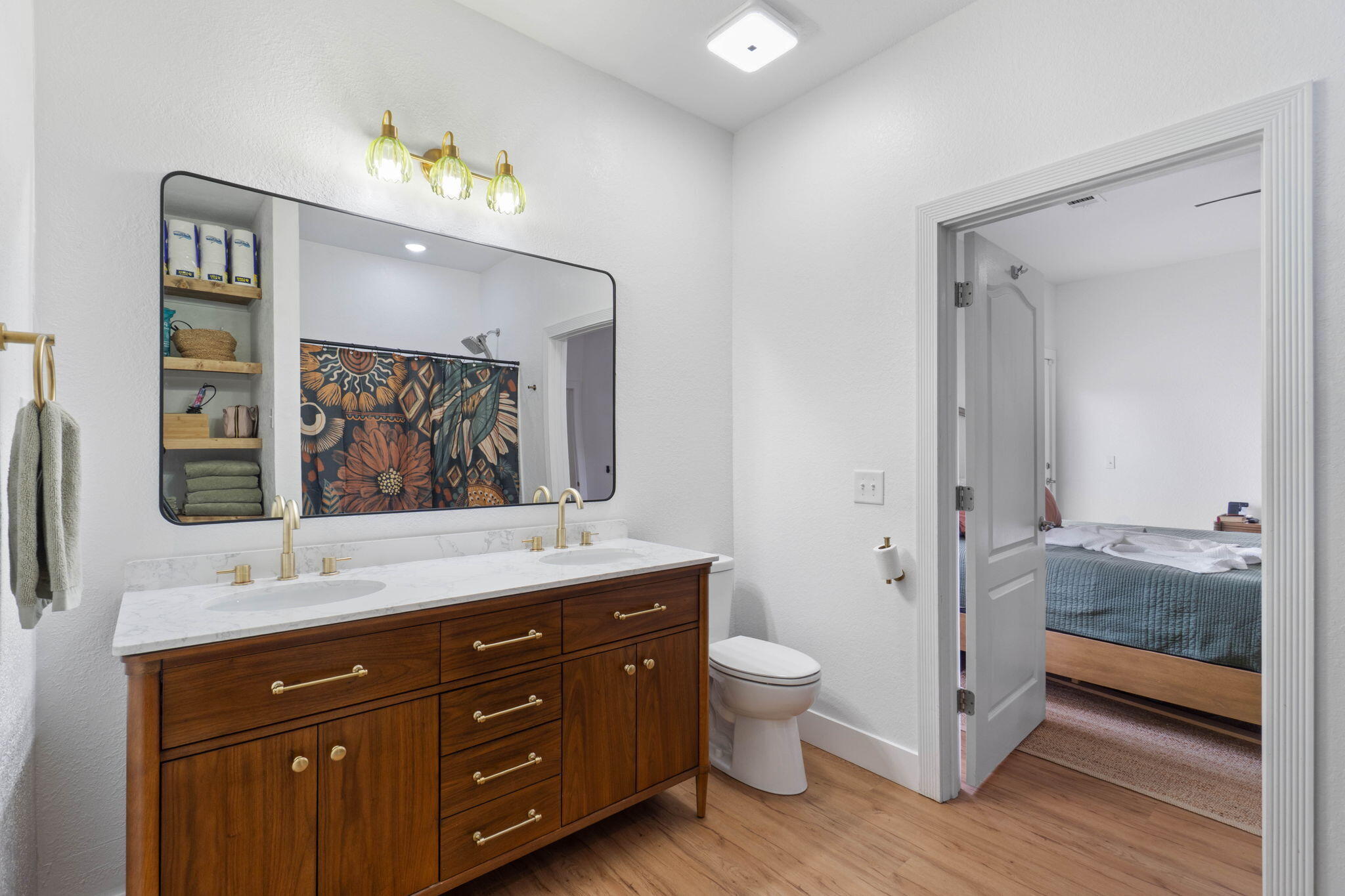 40 Hidden Lakes Trail DeFuniak Springs, FL 32433 - Photo 11 of 37 Primary Ensuite