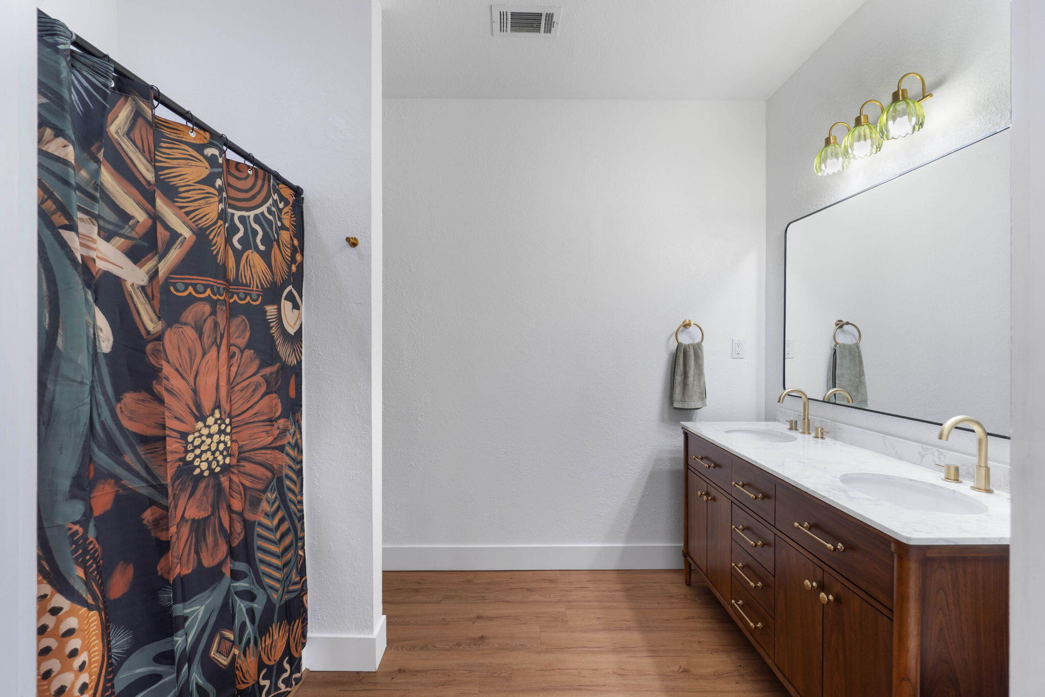 40 Hidden Lakes Trail DeFuniak Springs, FL 32433 - Photo 12 of 37 Primary Bath