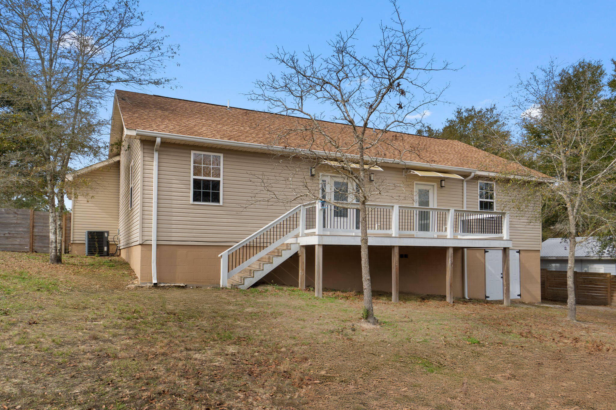 40 Hidden Lakes Trail DeFuniak Springs, FL 32433 - Photo 25 of 37 36-web-or-mls-FinalExterior-9