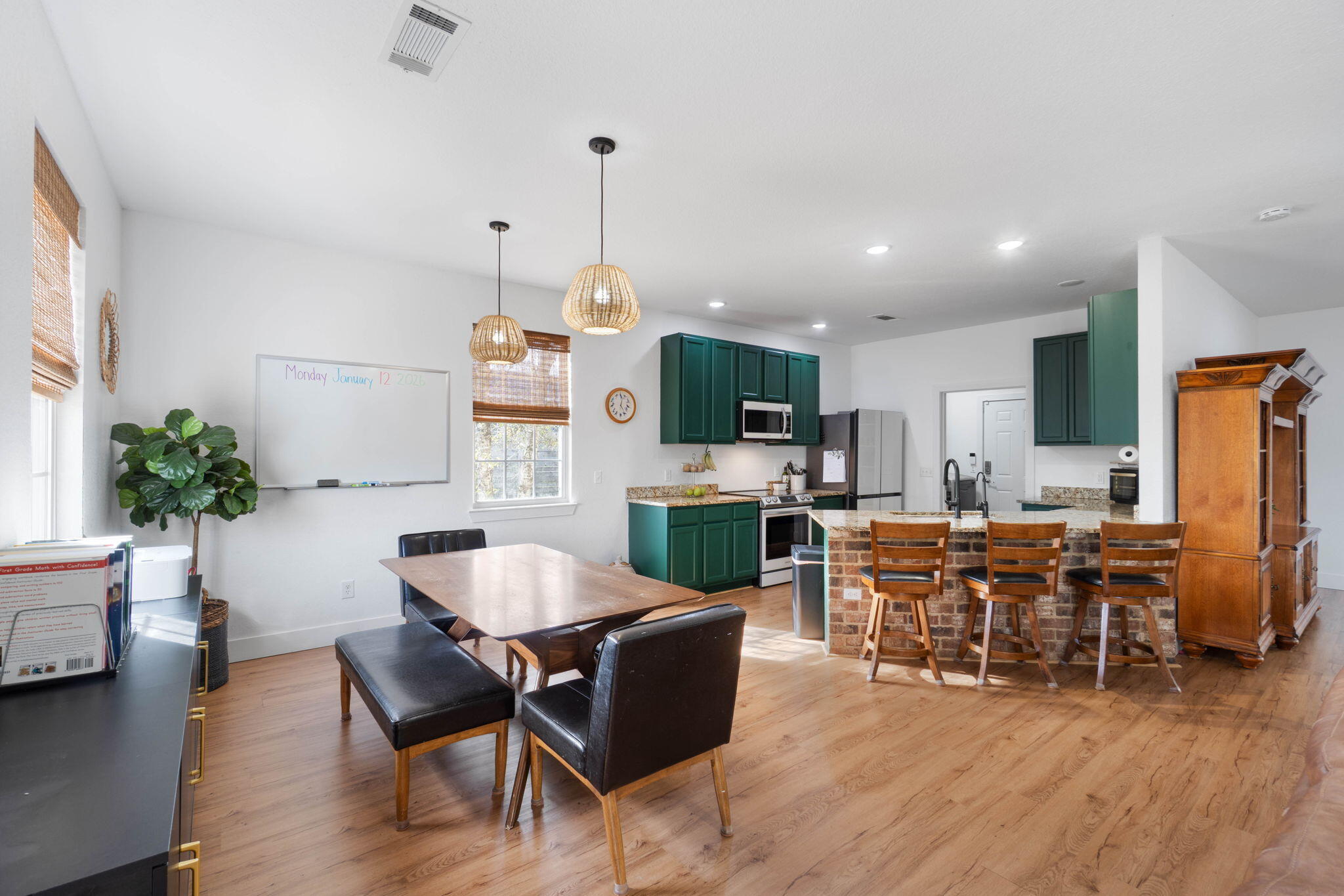 40 Hidden Lakes Trail DeFuniak Springs, FL 32433 - Photo 4 of 37 Dining room kitchen