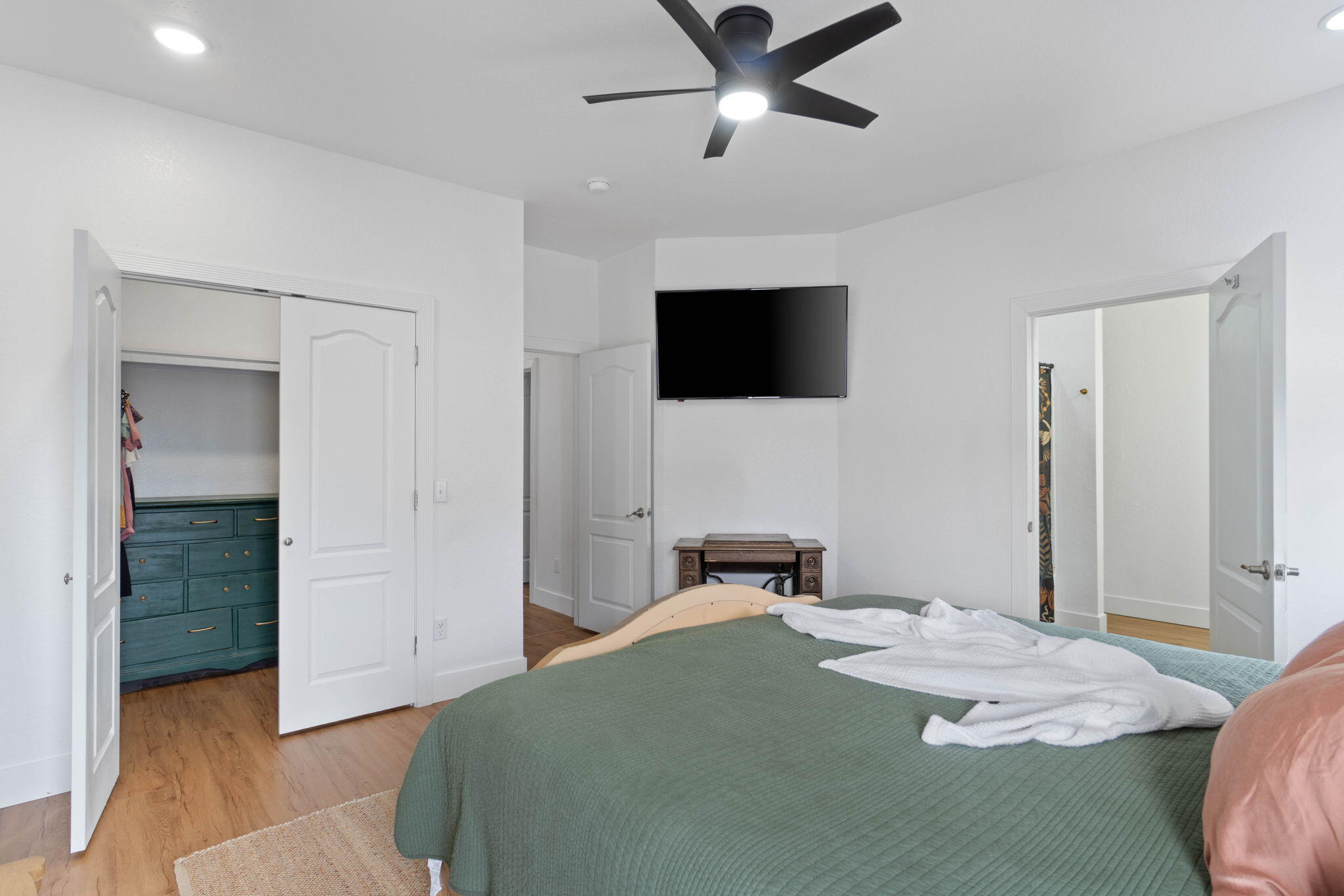 40 Hidden Lakes Trail DeFuniak Springs, FL 32433 - Photo 10 of 37 Primary BR