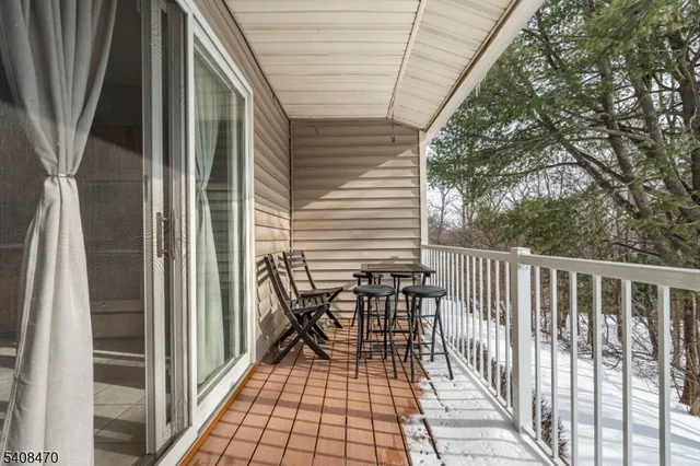 $370,000 | 68 Westchester Terrace, Annandale, NJ 08801