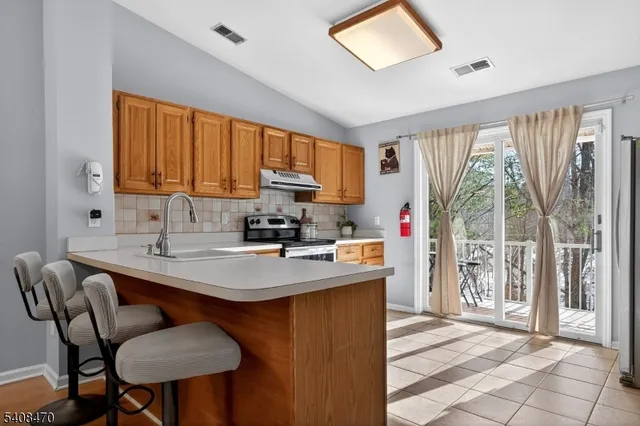 $370,000 | 68 Westchester Terrace, Annandale, NJ 08801