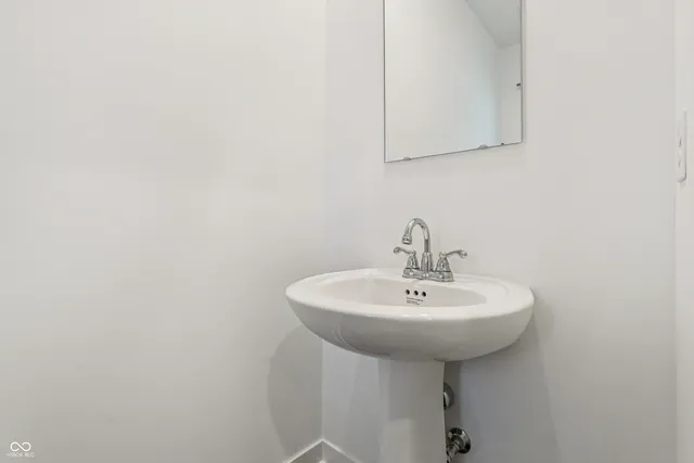 $2,100 | 4544 Nokes Place, Indianapolis, IN 46235