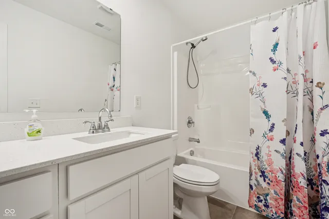 $2,100 | 4544 Nokes Place, Indianapolis, IN 46235