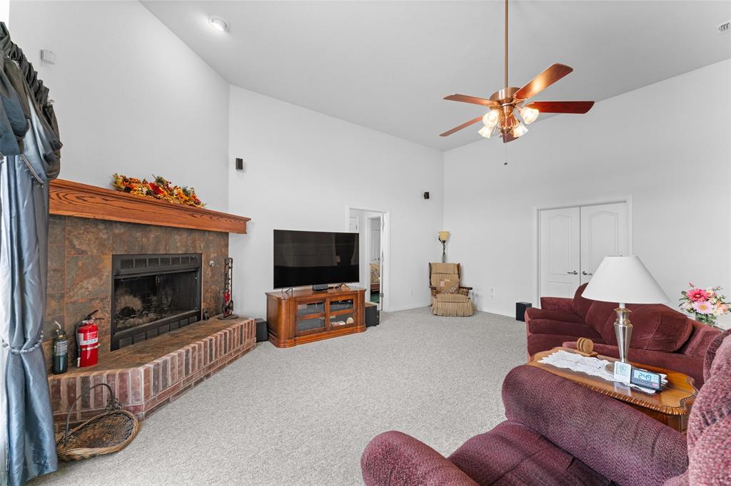 1114 Mt Lane Rhome, TX 76078 - Photo 11 of 39