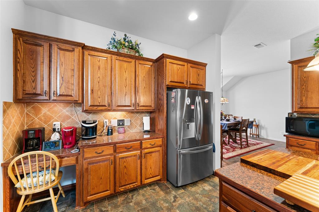 1114 Mt Lane Rhome, TX 76078 - Photo 14 of 39