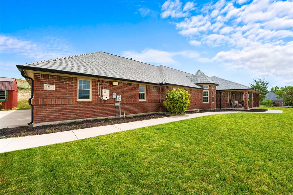 1114 Mt Lane Rhome, TX 76078 - Photo 3 of 39