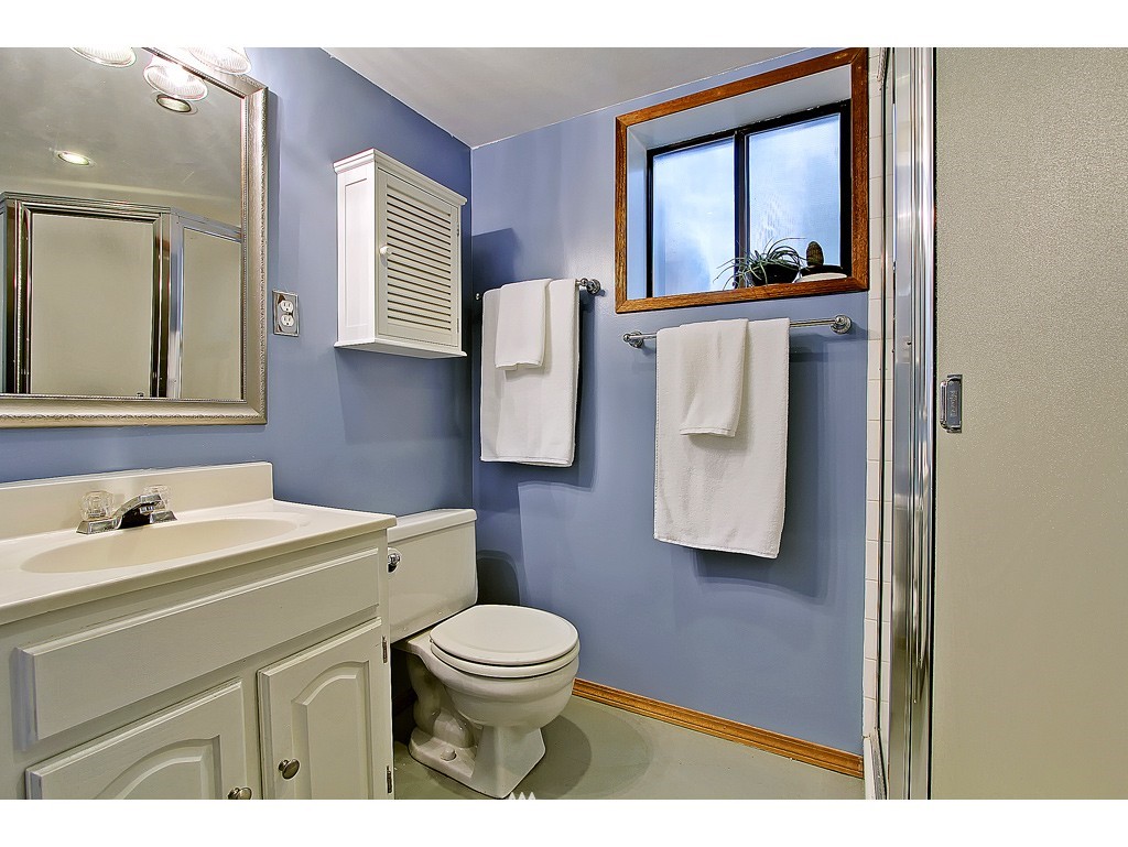 4137 Southwest Portland Street Seattle, WA 98136 - Photo 11 of 15 Gallery Image 11