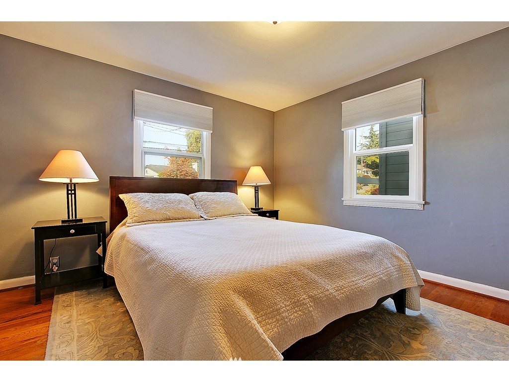 4137 Southwest Portland Street Seattle, WA 98136 - Photo 7 of 15 Gallery Image 7