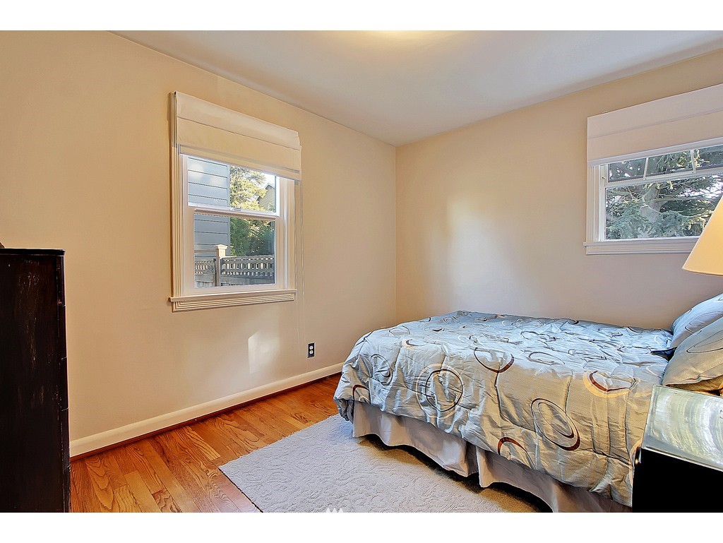 4137 Southwest Portland Street Seattle, WA 98136 - Photo 8 of 15 Gallery Image 8