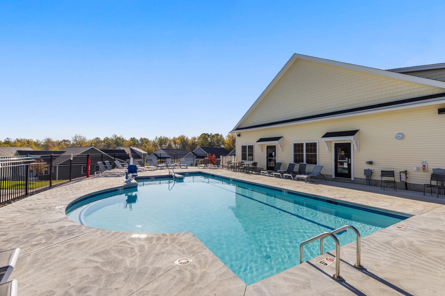 27 Mulberry Lane Epping, NH 03042 - Photo 25 of 34