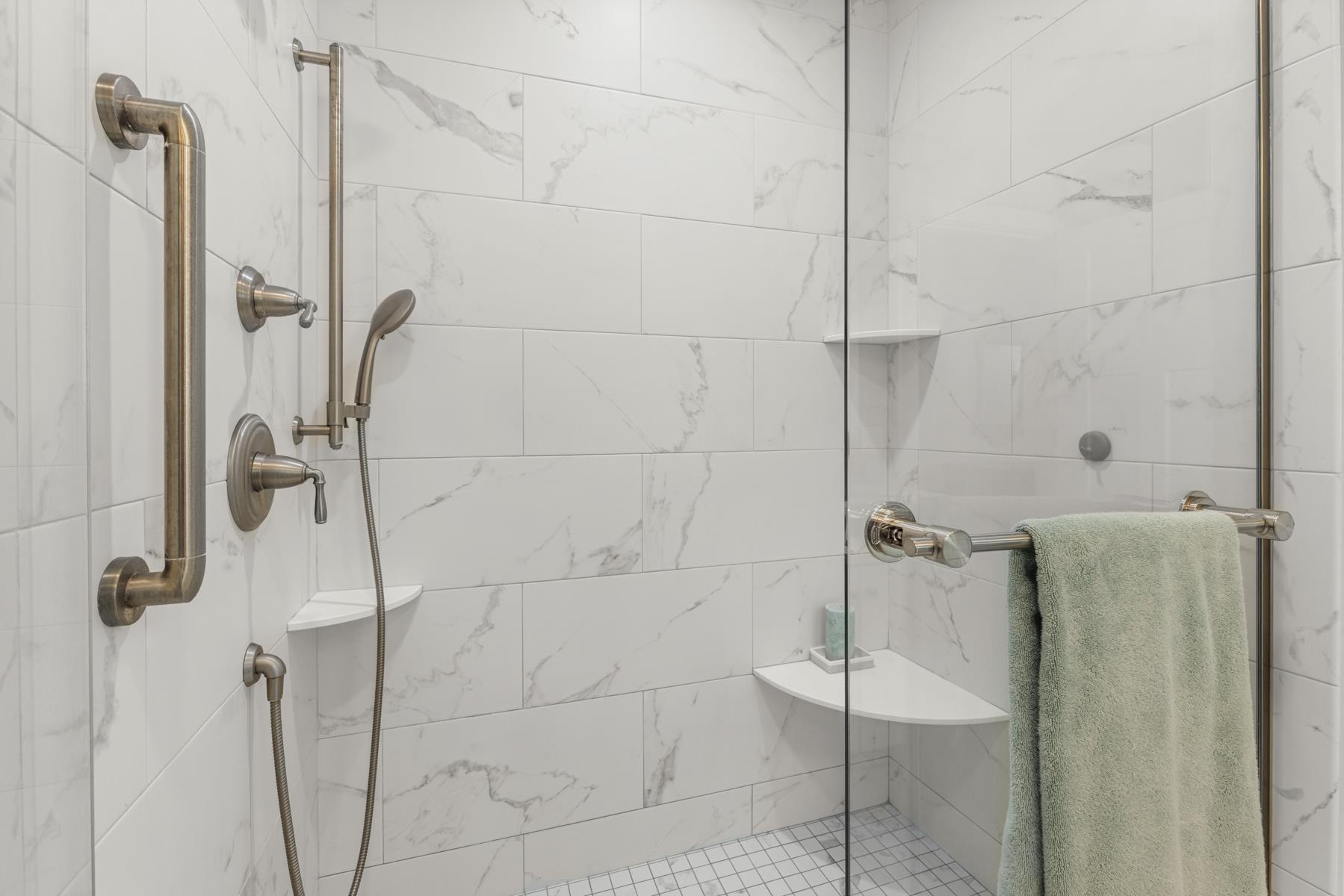 27 Mulberry Lane Epping, NH 03042 - Photo 10 of 34