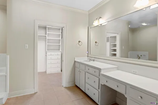 $399,500 | 3301 Old Quarter Drive, Baton Rouge, LA 70809
