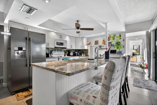 $5,000 | 3876 Northwest 8th Street, Delray Beach, FL 33445