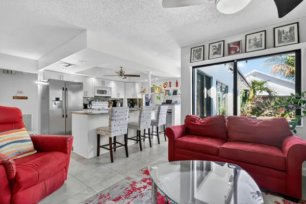 $5,000 | 3876 Northwest 8th Street, Delray Beach, FL 33445