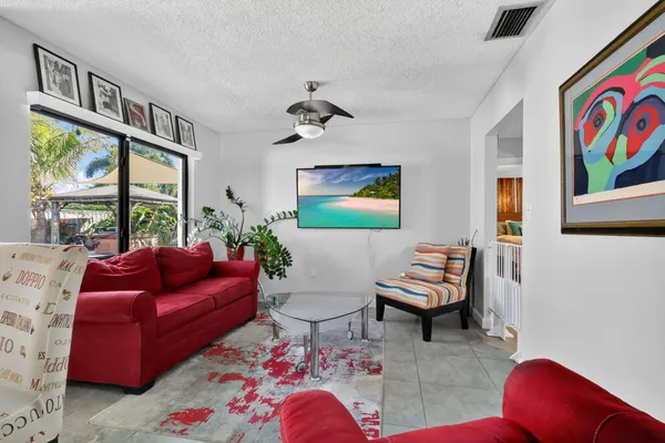 $5,000 | 3876 Northwest 8th Street, Delray Beach, FL 33445