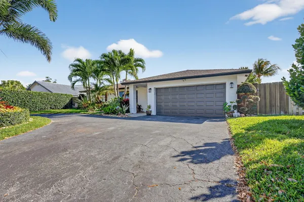 $5,000 | 3876 Northwest 8th Street, Delray Beach, FL 33445