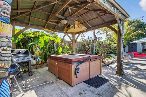 $5,000 | 3876 Northwest 8th Street, Delray Beach, FL 33445